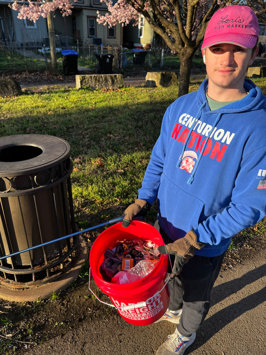 Shelby Park Spring Cleaning Volunteer